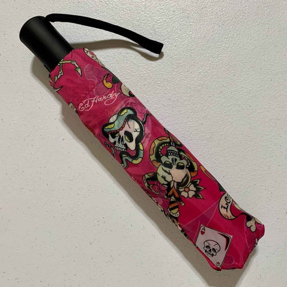 Ed Hardy 'Love Kills Slowly' Graphic Print Compact Umbrella-New
